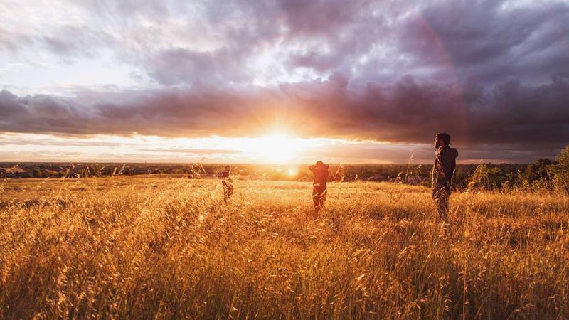 节假日天气预警：雷电与雾霾的双重挑战与应对策略